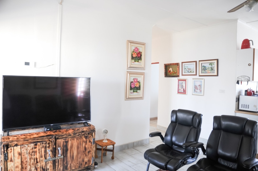 5 Bedroom Property for Sale in McDougall